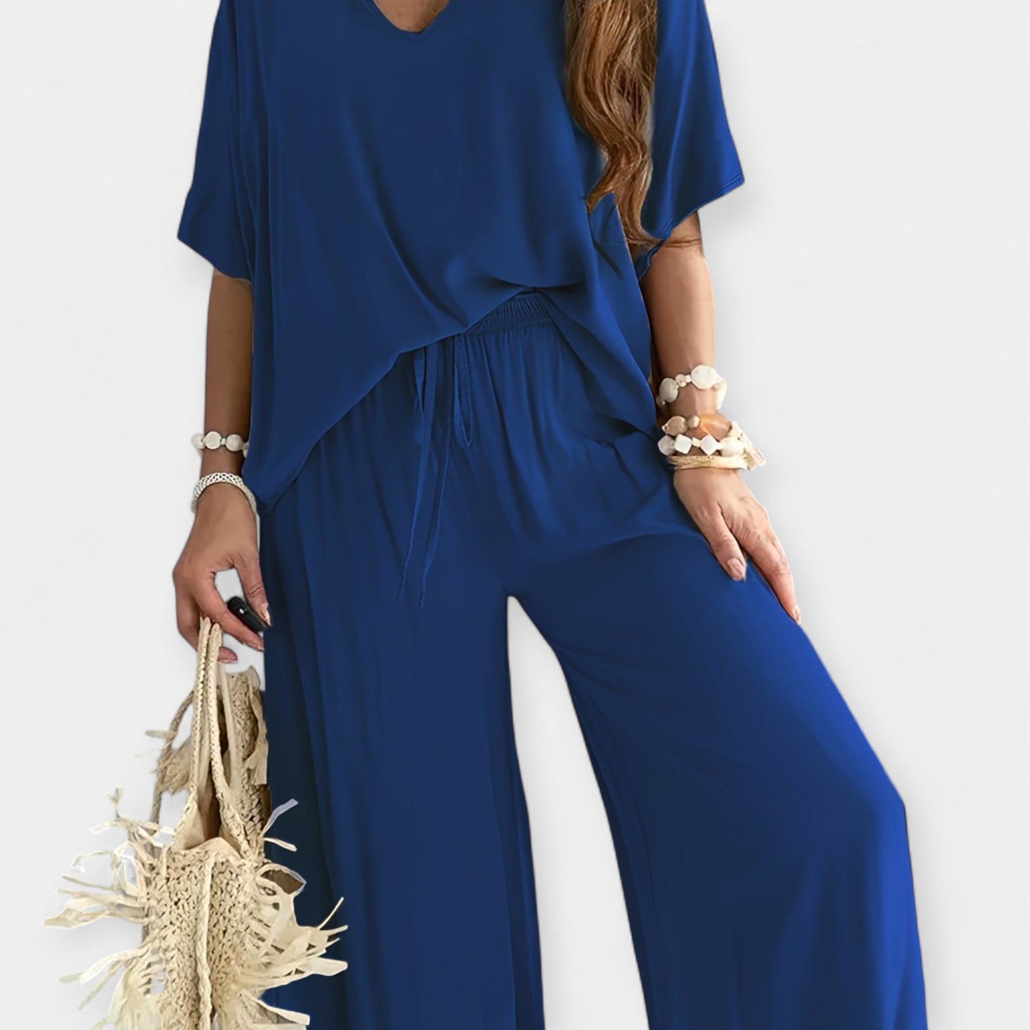 Veronika - Relaxed set with wide trousers and a flowing blouse