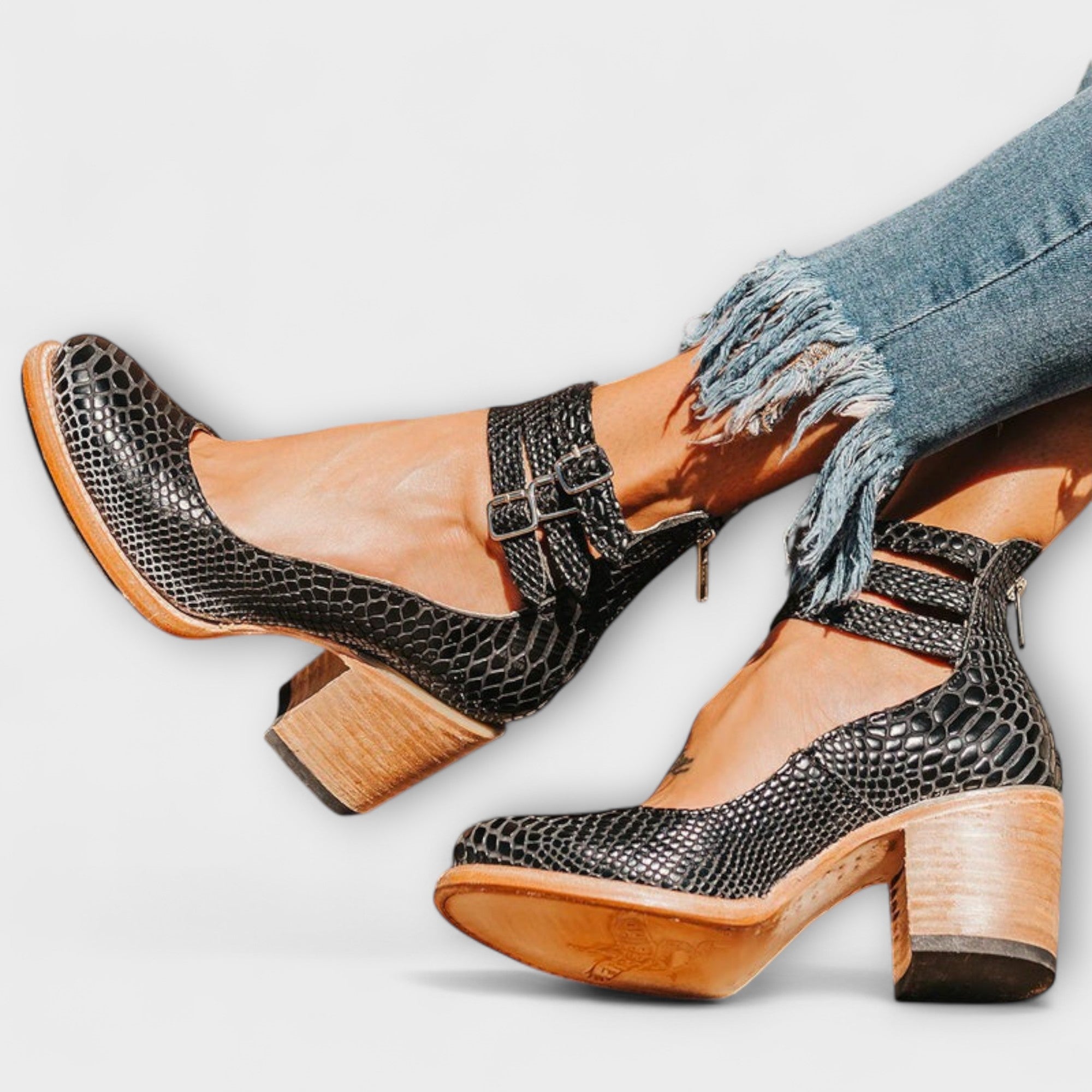Bella – Comfortable and Stylish Orthopaedic Shoe