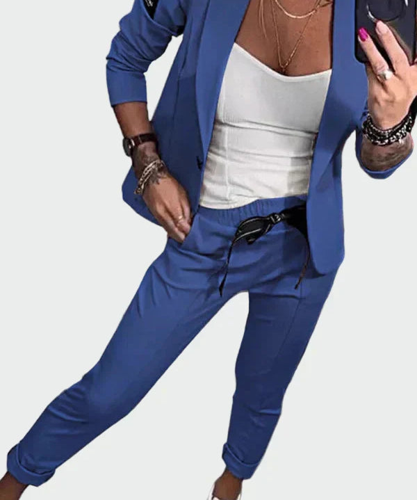 Ella - Women's Loose-Fitting Trouser and Blazer Set