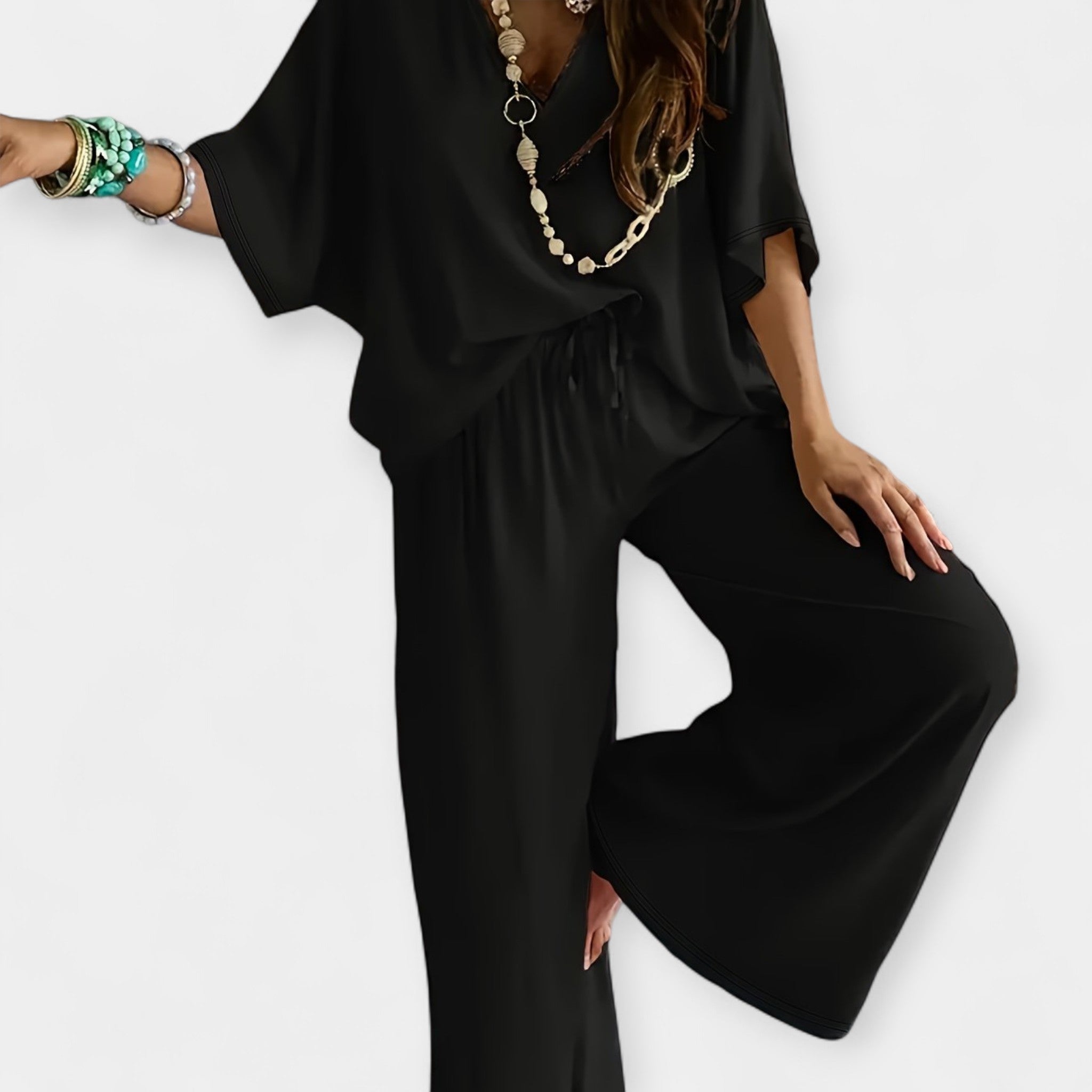 Veronika - Relaxed set with wide trousers and a flowing blouse